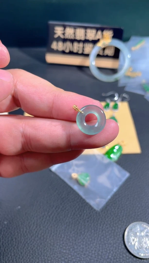 【闪购商品】翡翠颈饰18K金镶嵌翡翠