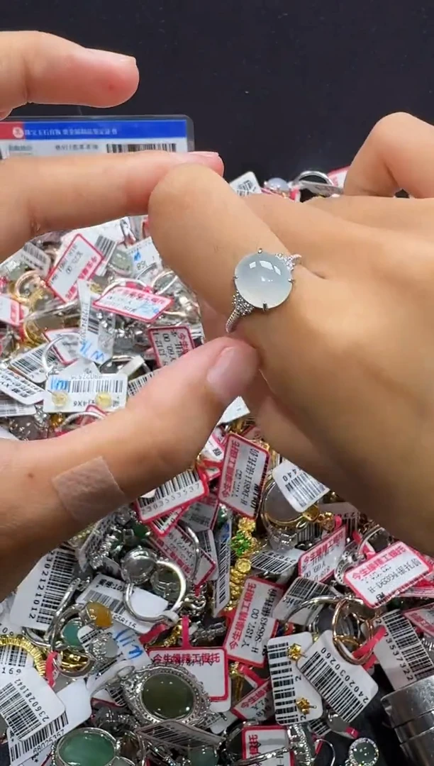 翡翠戒指银S925镶嵌戒指240