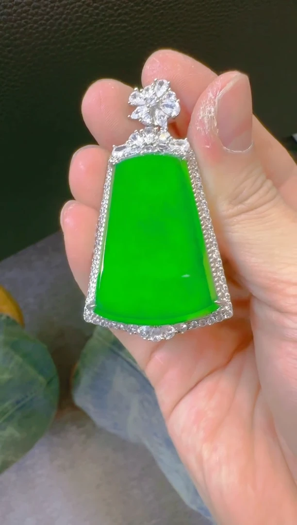 吊坠(赠链)银S925镶嵌翡翠天然A货翡翠