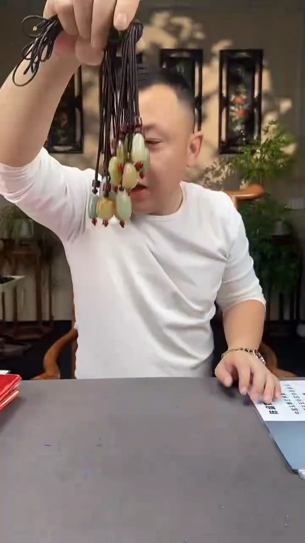 和田玉未镶嵌颈饰C744