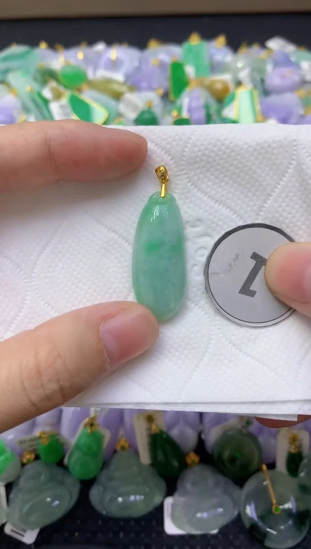 颈饰未镶嵌翡翠天然缅甸翡翠A货