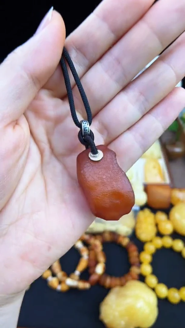 未镶嵌琥珀珠宝奇石柒月