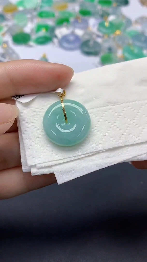 翡翠未镶嵌颈饰天然缅甸a货翡翠