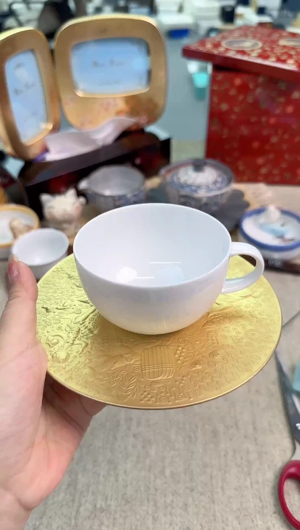 瓷片泡泡家的瓷器真好看