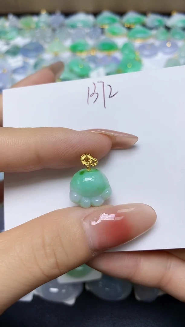 翡翠未镶嵌颈饰 天然缅甸翡翠A货