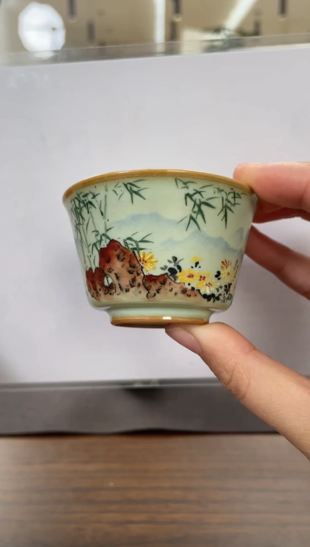 粉青余秀华彩绘知足杯（石竹菊）