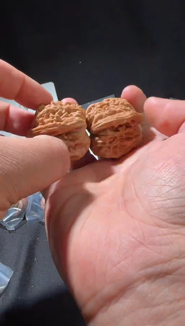 把件文玩核桃四座楼山地