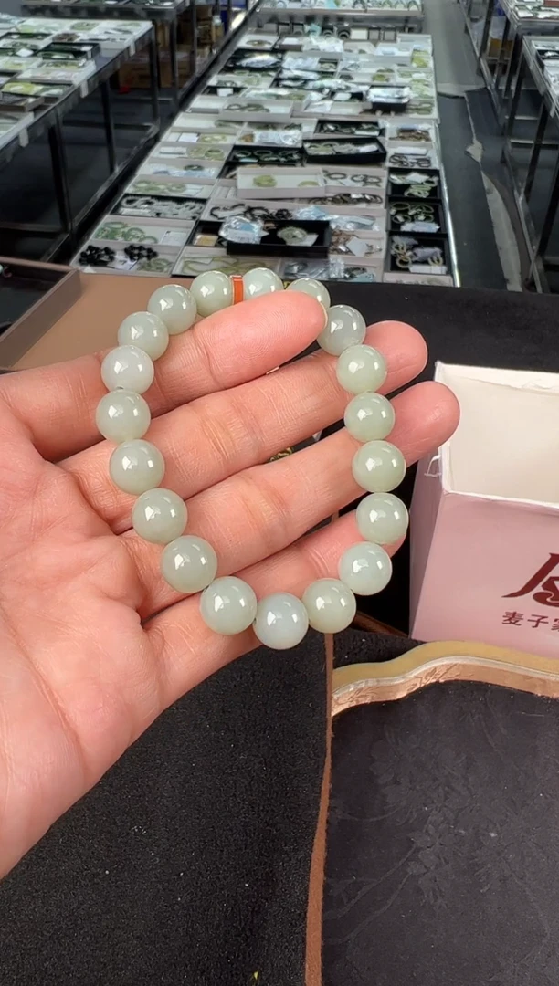 未镶嵌手串和田玉多样性发1