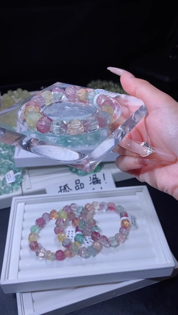 未镶嵌手链萤石94.41菠萝珠马卡龙彩萤石手串 多样性发其一