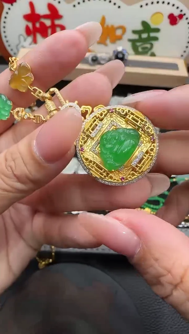 套链18K金镶嵌翡翠勿拍