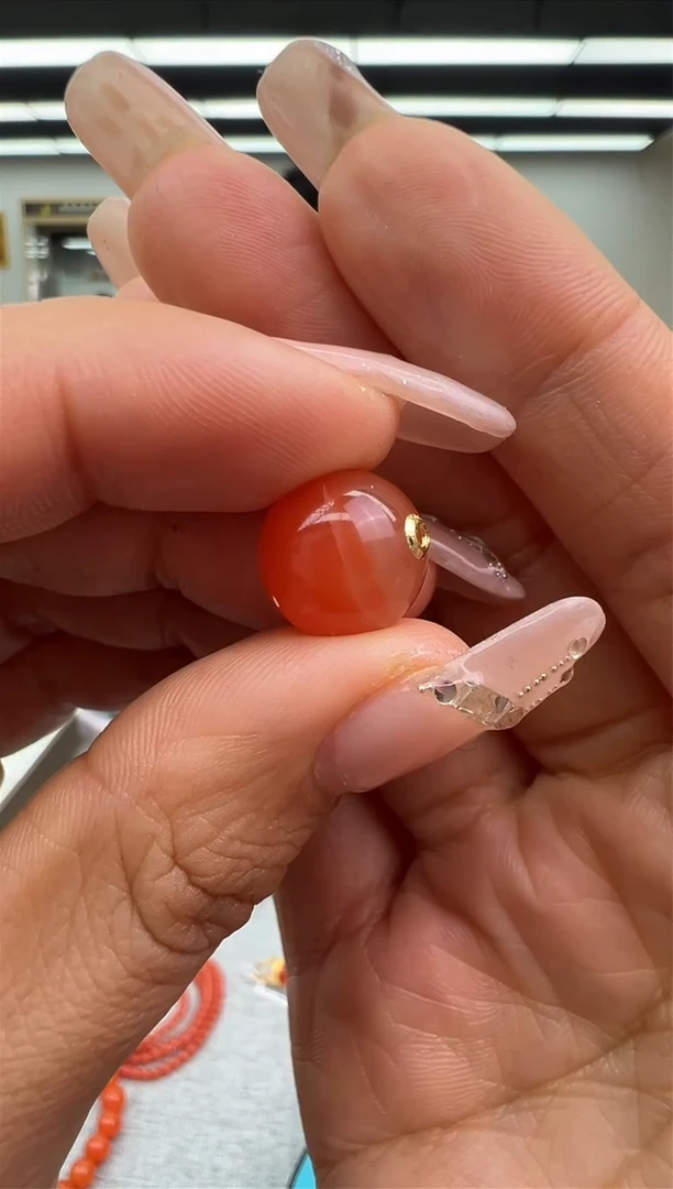 【闪购商品】南红玛瑙颈饰18K金镶嵌69秒拍号