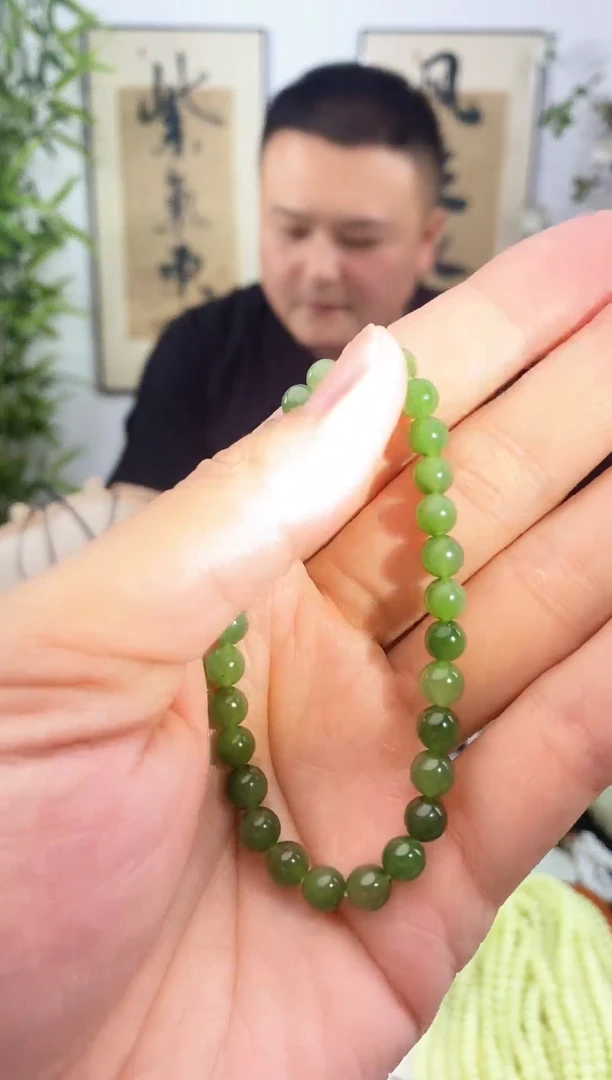 和田玉未镶嵌颈饰1