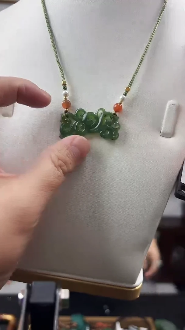 颈饰未镶嵌和田玉凤凰