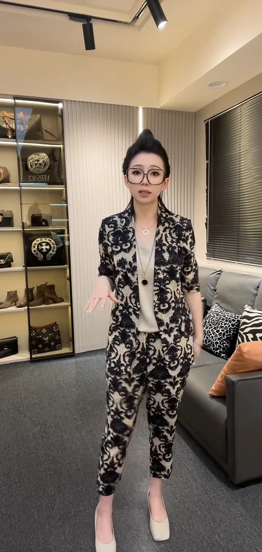 2025夏季新款高级感气质套装时尚洋气遮肉显瘦百搭减龄网红休闲