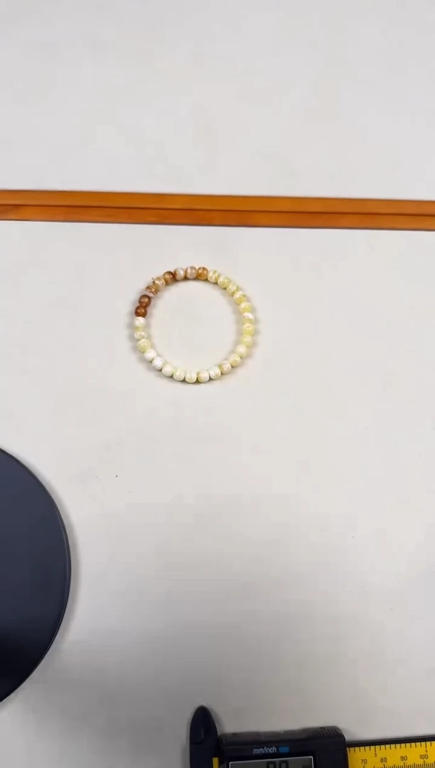 【闪购商品】蜜蜡手链未镶嵌DIFFERENT无同沁色7m