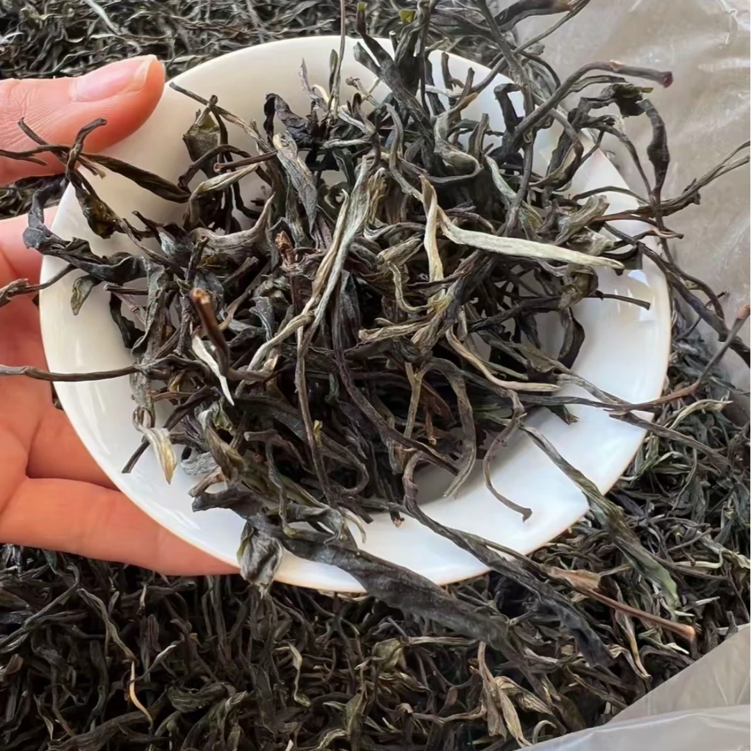 开播福利：2025年 困鹿山【核心产区】老树头春生茶散茶（普洱茶区）