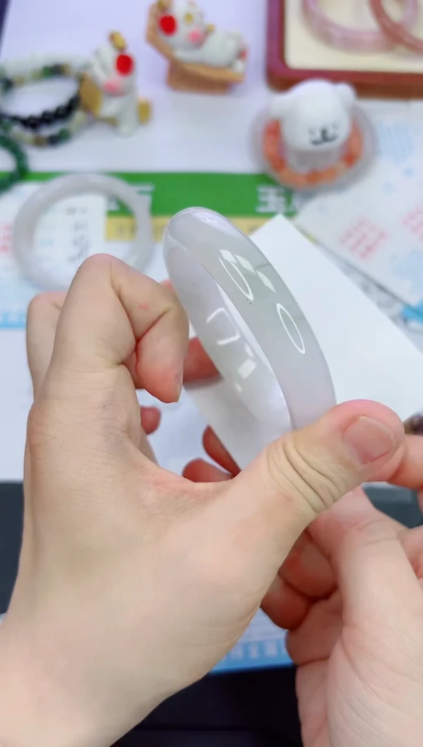 【闪购商品】石英质玉手镯未镶嵌283-59