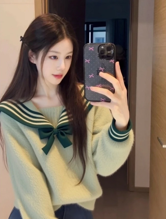 2025冬季巨好看气质独特漂亮绝美慵懒松弛感绿色蝴蝶结毛衣上衣女