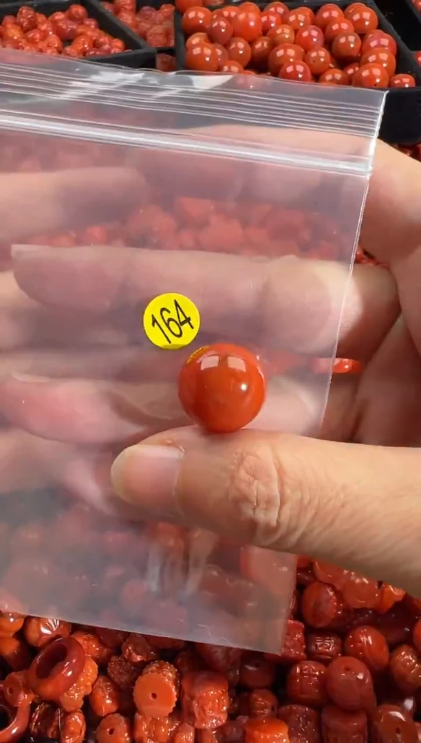 颈饰未镶嵌南红玛瑙1