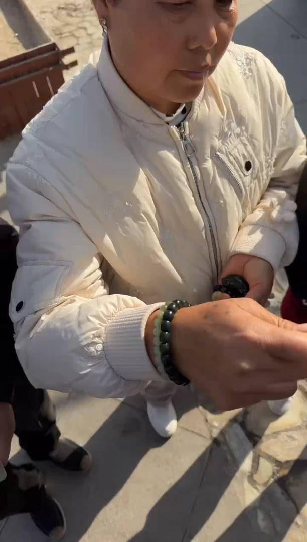 未镶嵌和田玉（糖玉）挂件和田玉