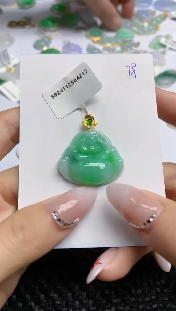 【闪购商品】翡翠颈饰未镶嵌 天然翡翠A货