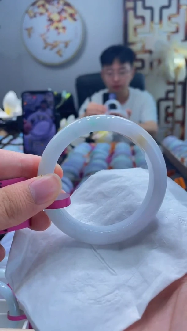 翡翠手镯未镶嵌119-58
