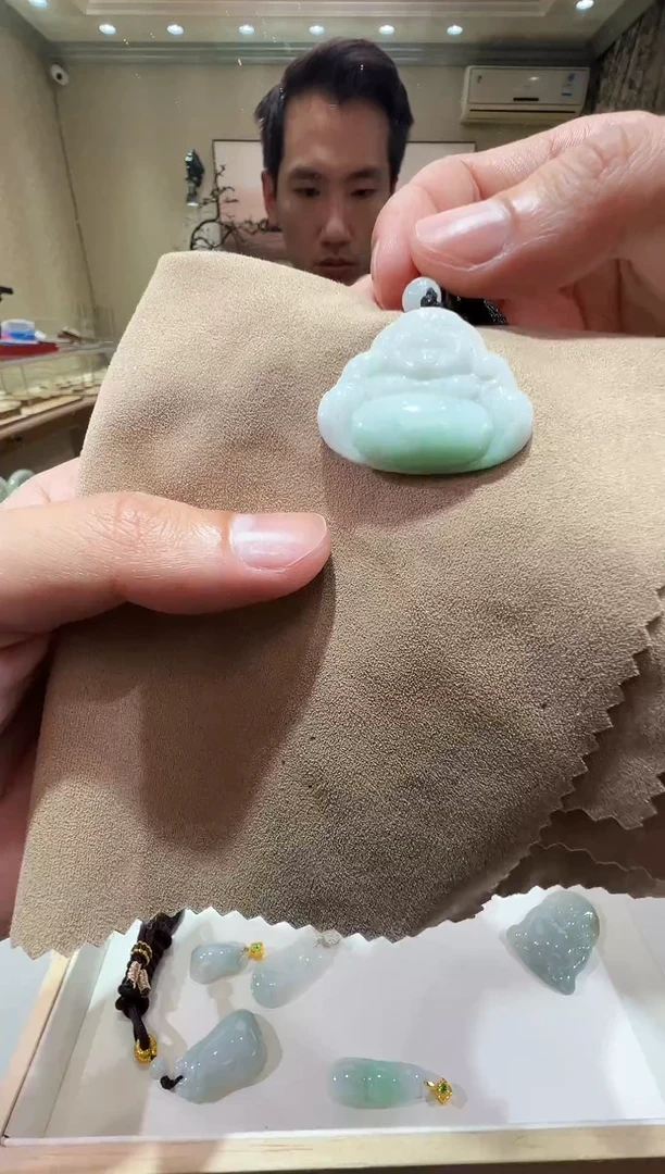 颈饰未镶嵌翡翠-纯天然缅甸A货翡翠吊坠-