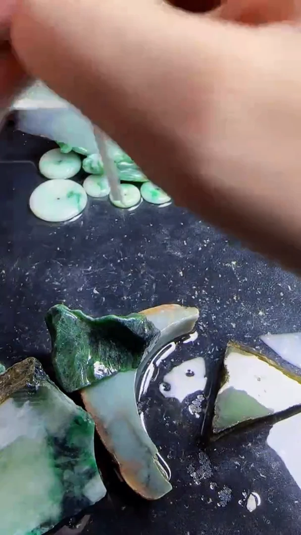 颈饰未镶嵌翡翠平**生062