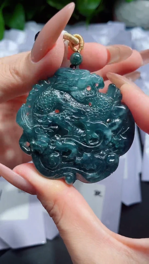 颈饰未镶嵌翡翠翡翠多样性发其一