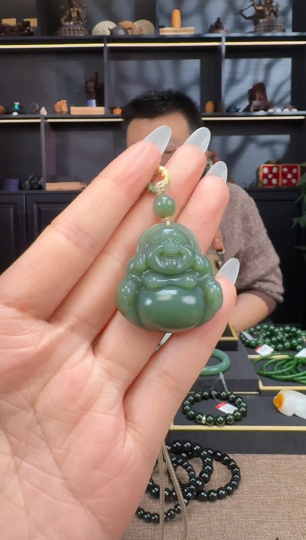 【闪购商品】和田玉1未镶嵌沙枣青佛挂件