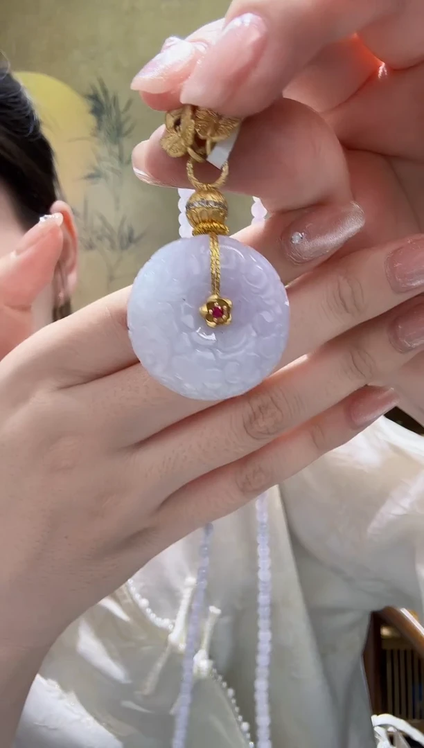 翡翠未镶嵌颈饰吊坠