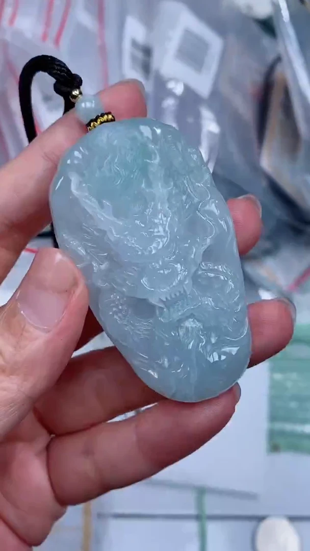 颈饰未镶嵌翡翠吊坠