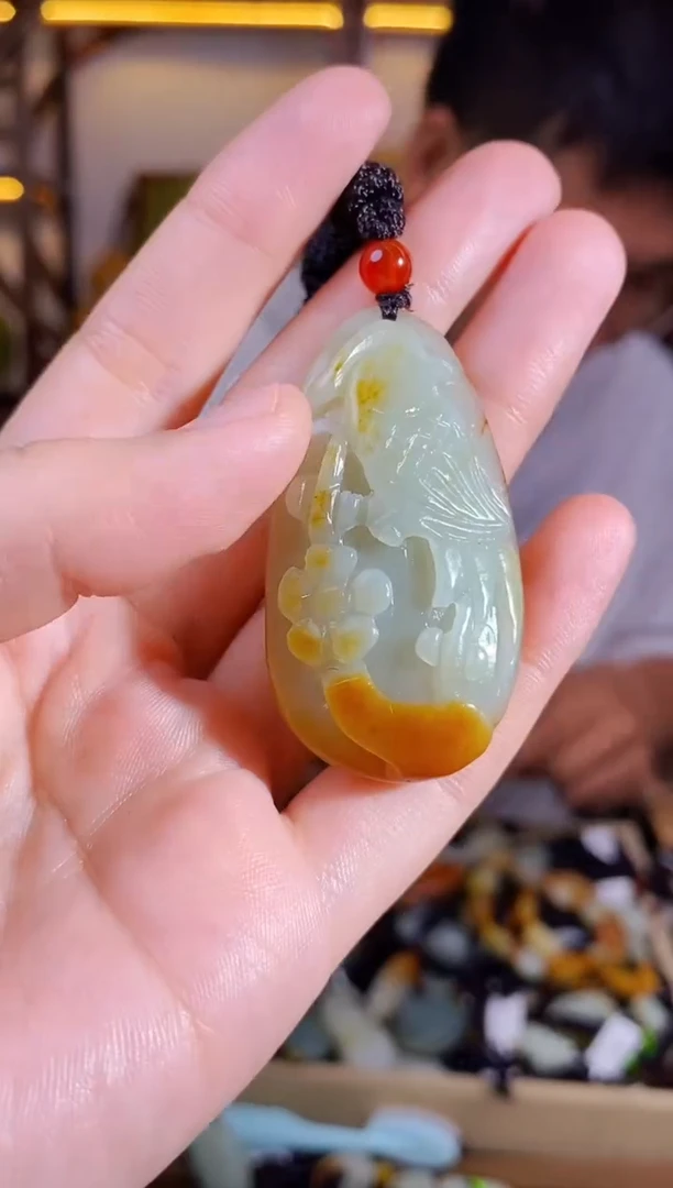 和田玉未镶嵌颈饰1