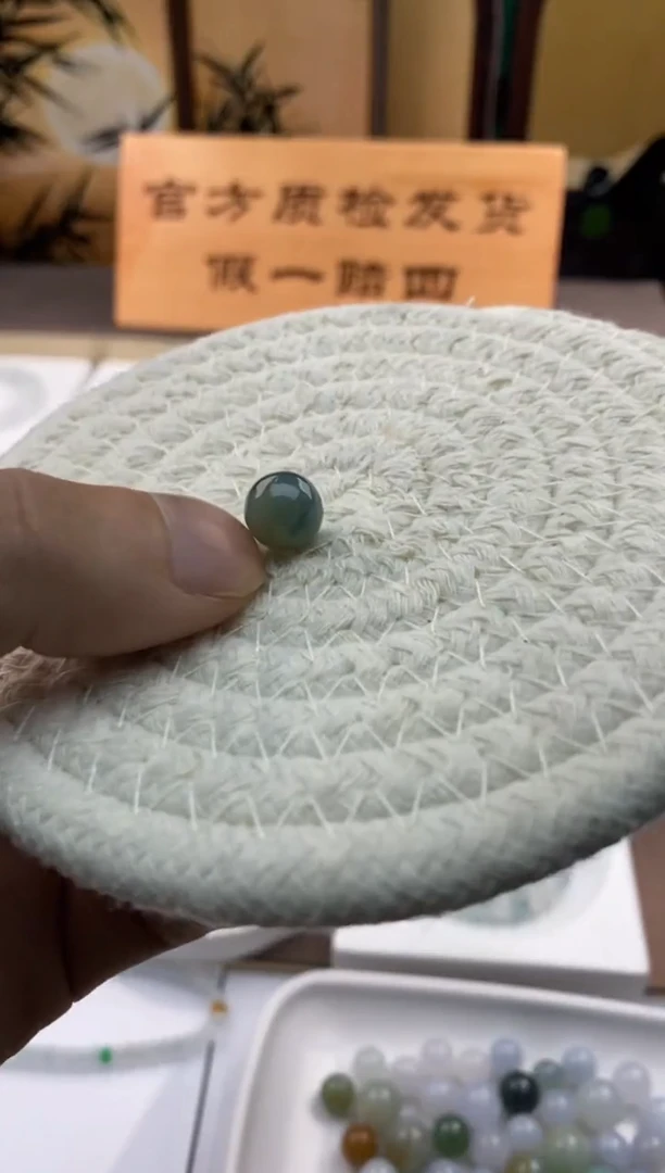 翡翠散珠41天然A货翡翠散珠