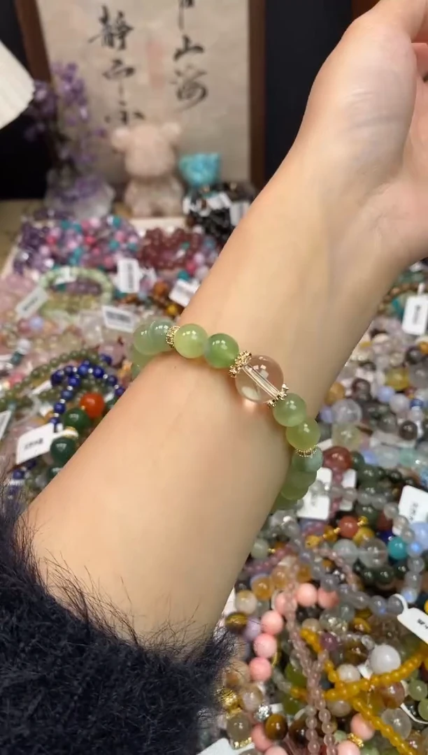 未镶嵌岫玉手饰108