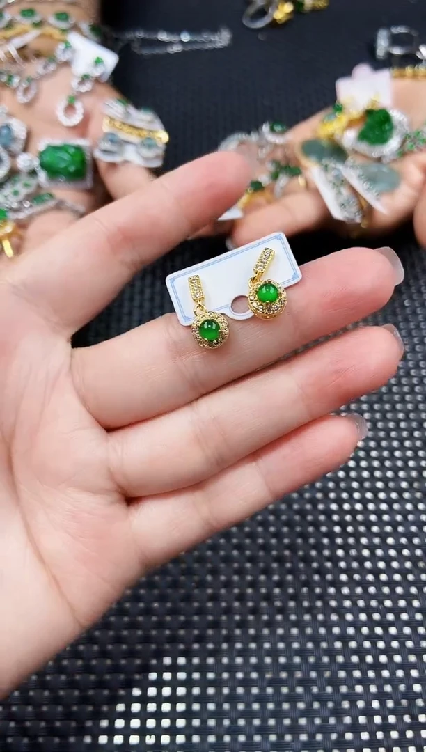 翡翠未镶嵌耳饰1111111111