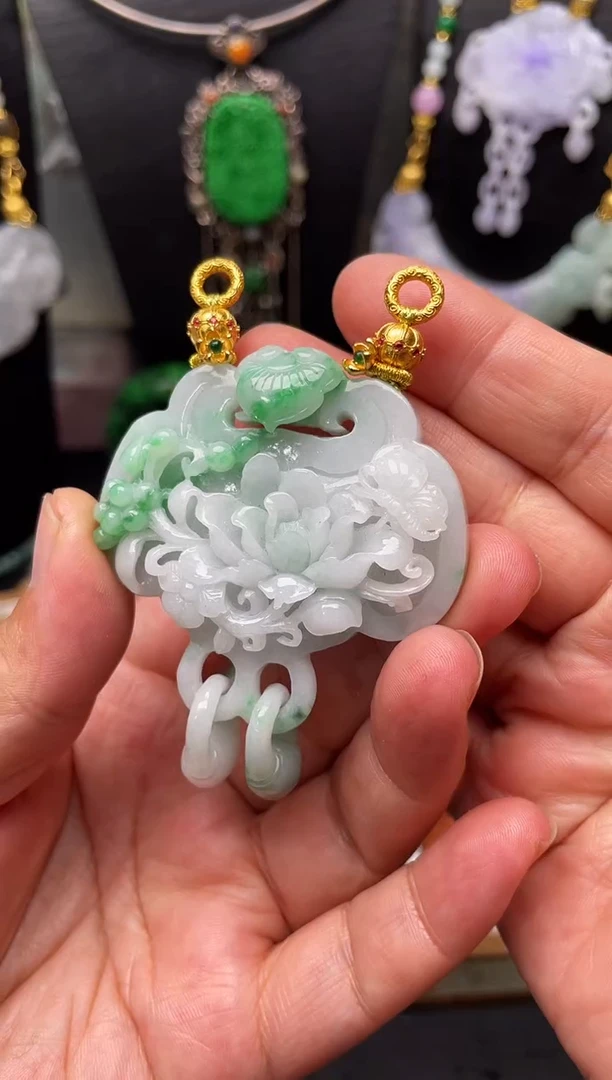 未镶嵌定制翡翠吊坠