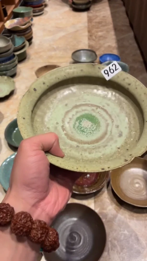瓷片趁****?962粗陶绿色平衍盘1个