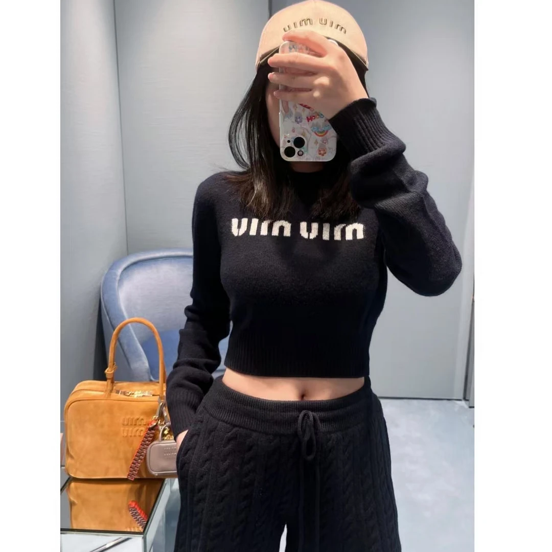 全新未使用 MIU MIU/缪缪 针织长袖圆领 黑色/38