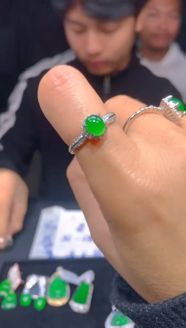 【闪购商品】定制翡翠未镶嵌86多样性发货（发其一）