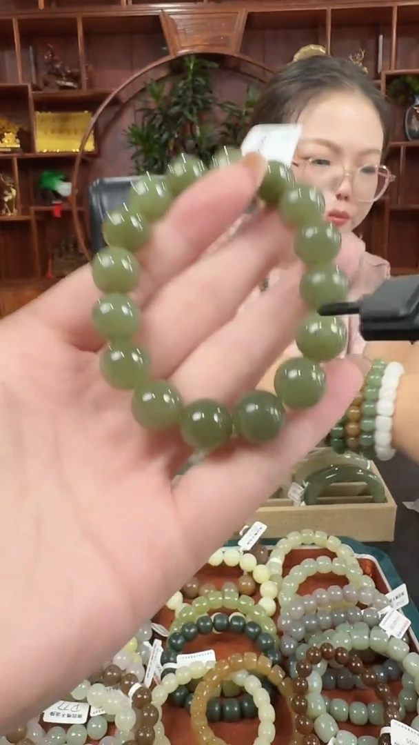 手链未镶嵌和田玉lk2 青黄口手串
