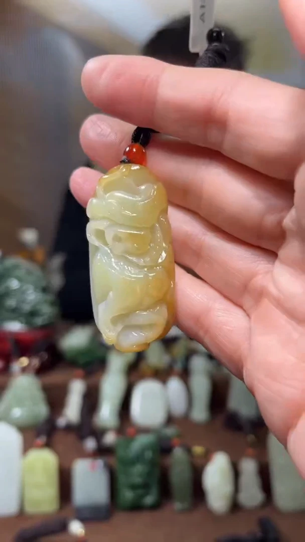 颈饰未镶嵌和田玉`