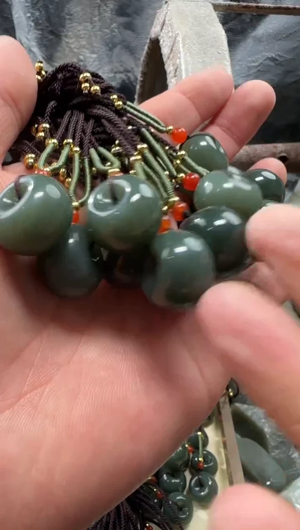 颈饰未镶嵌和田玉吊坠多样性拍一发一件