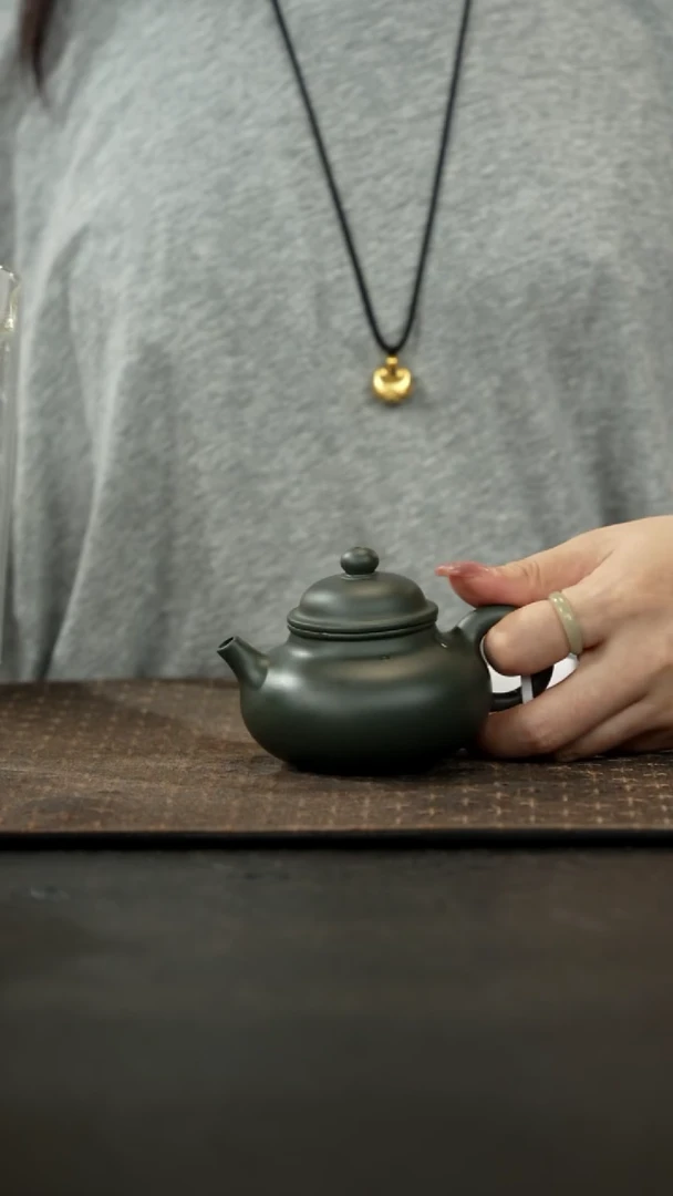 茶壶紫砂墨绿容天壶150cc