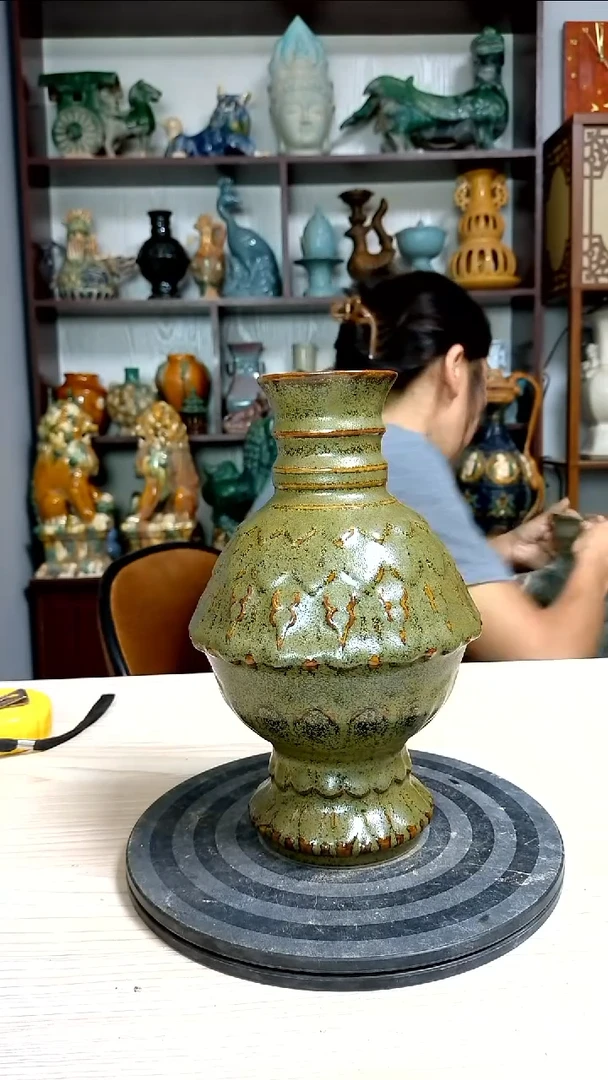 经典精美复古风格瓷器