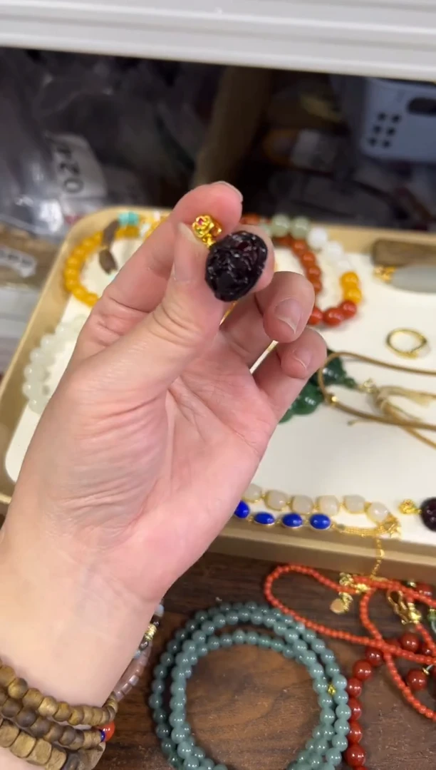 血珀颈饰未镶嵌血珀牡丹花镶嵌款吊坠[2410]