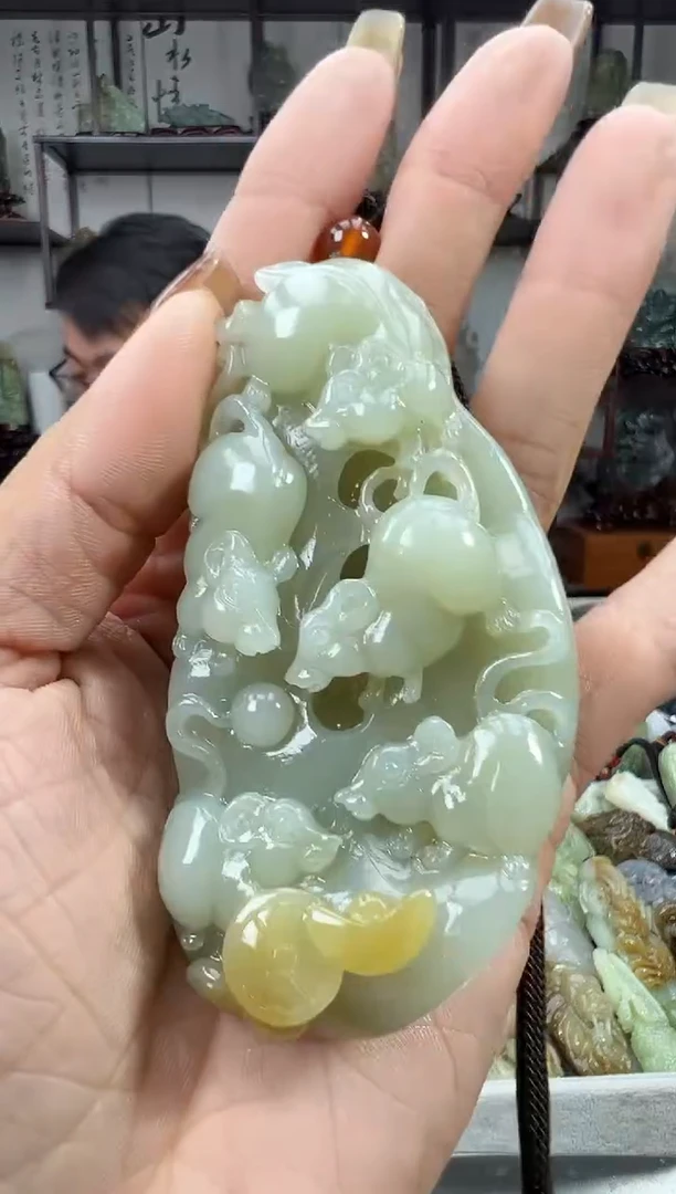 未镶嵌和田玉把件1