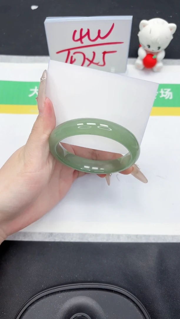 【闪购商品】石英质玉手镯未镶嵌145-61.3