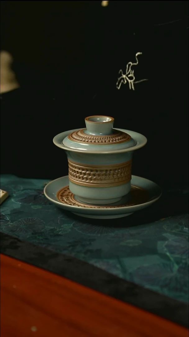 马蹄盖碗 仿古 支钉 开片 一级品  150毫升