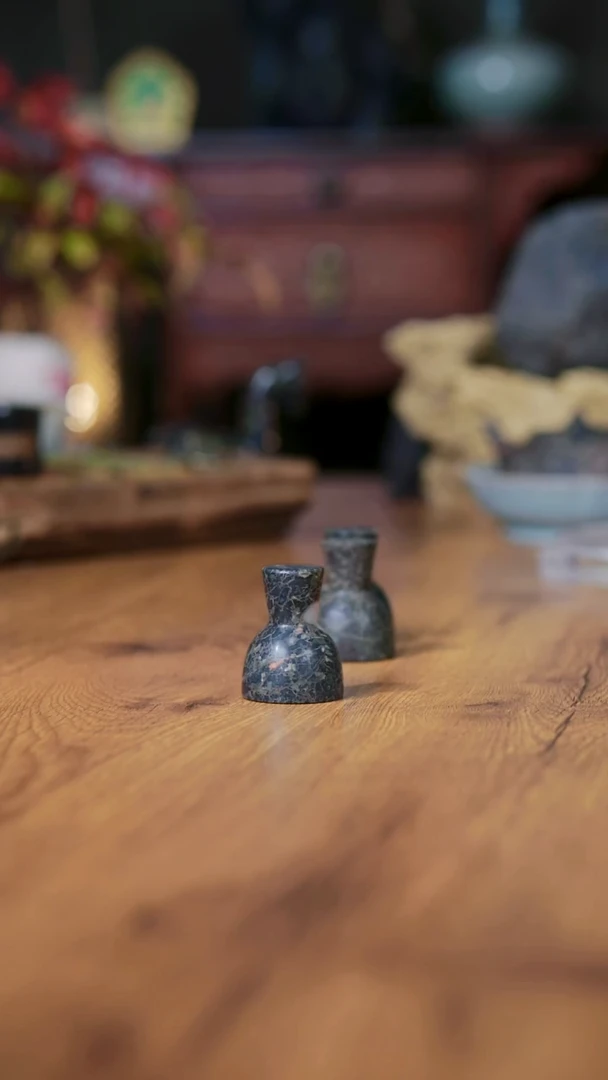 134老师手工作品，梅花玉，小酒杯39元一只